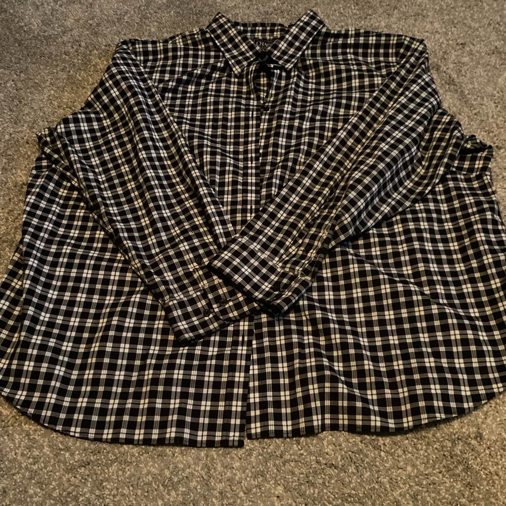 Lady’s Chaps black and white checker button down